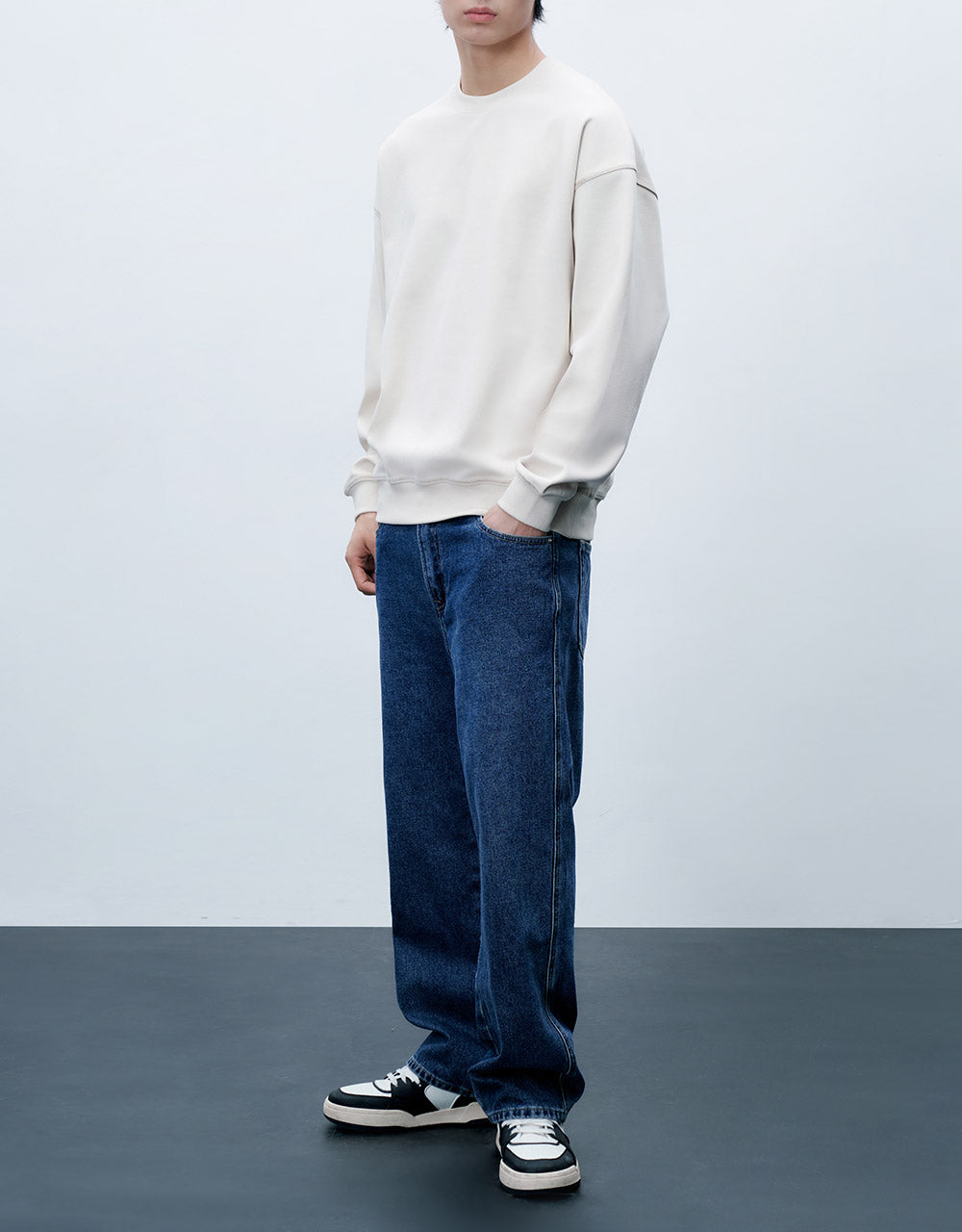 Mid Waist Straight Jeans