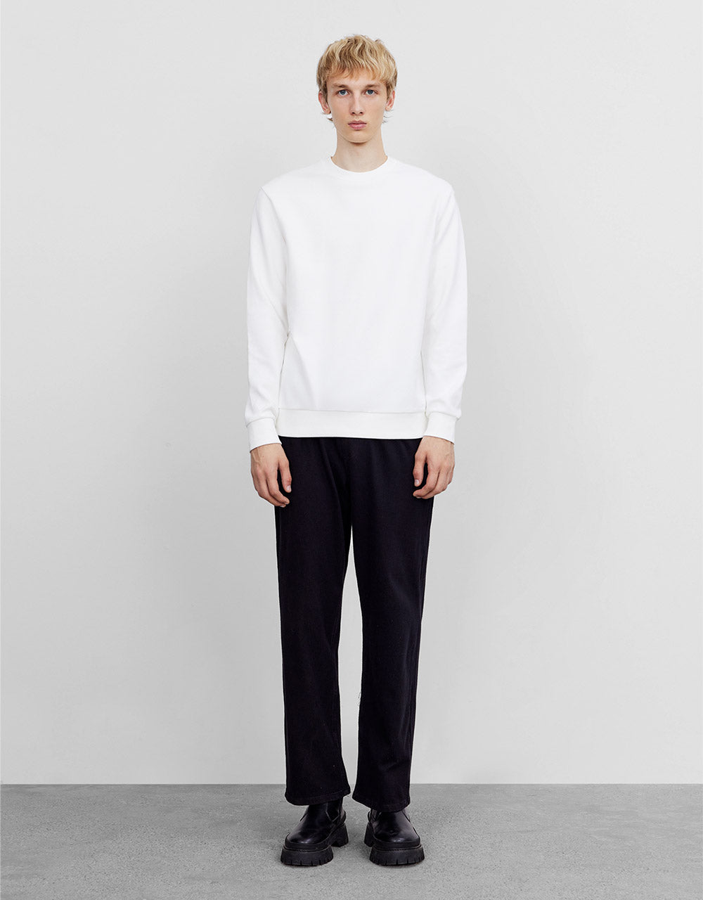 Elastic Waist Straight Jeans