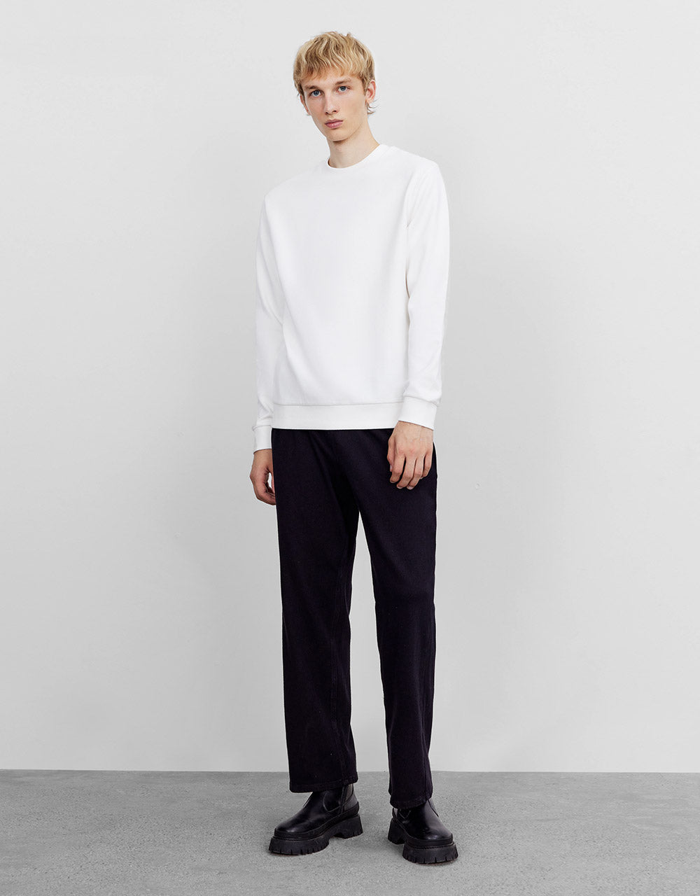 Elastic Waist Straight Jeans