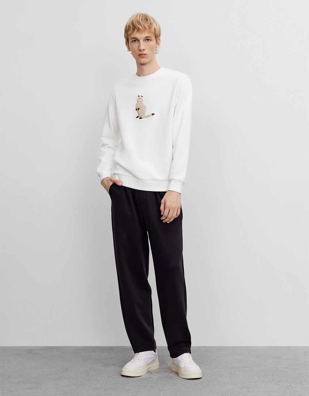 Animal Embroidered Sweatshirt