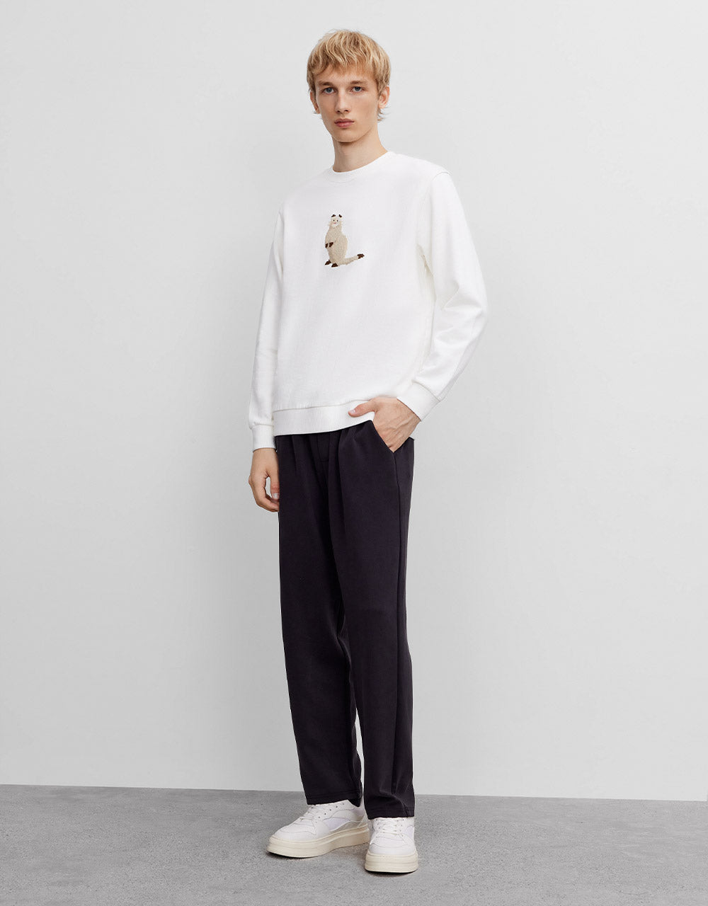 Animal Embroidered Sweatshirt