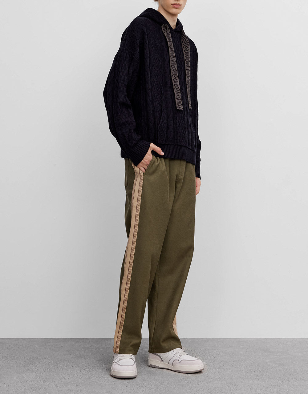 Contrast Trim Straight Pants