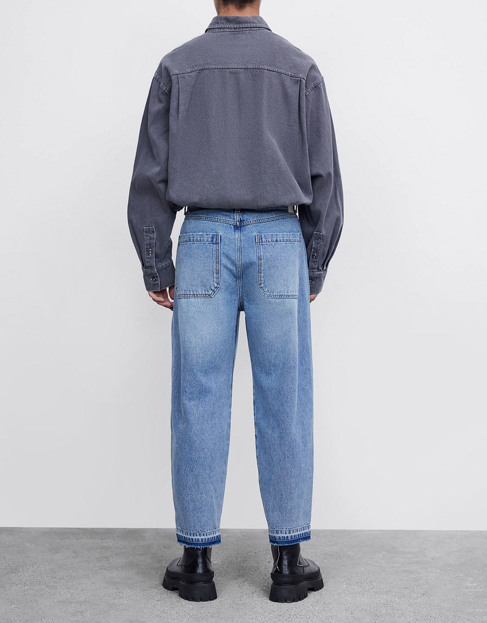 Frayed Hem Straight Jeans