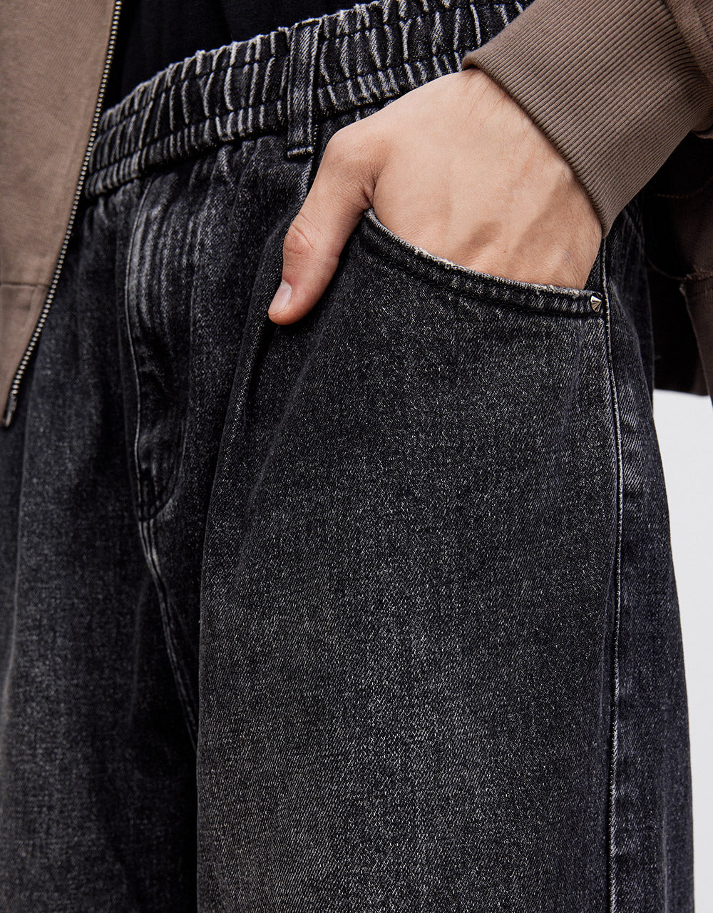 Elastic Waist Straight Jeans