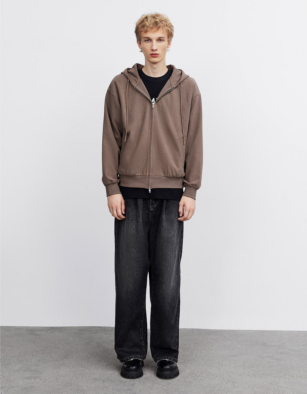 Elastic Waist Straight Jeans