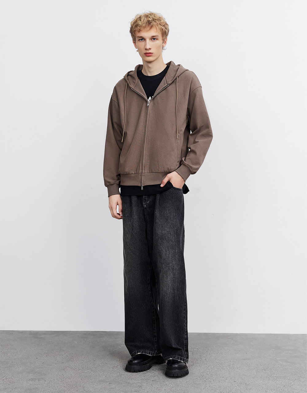Elastic Waist Straight Jeans