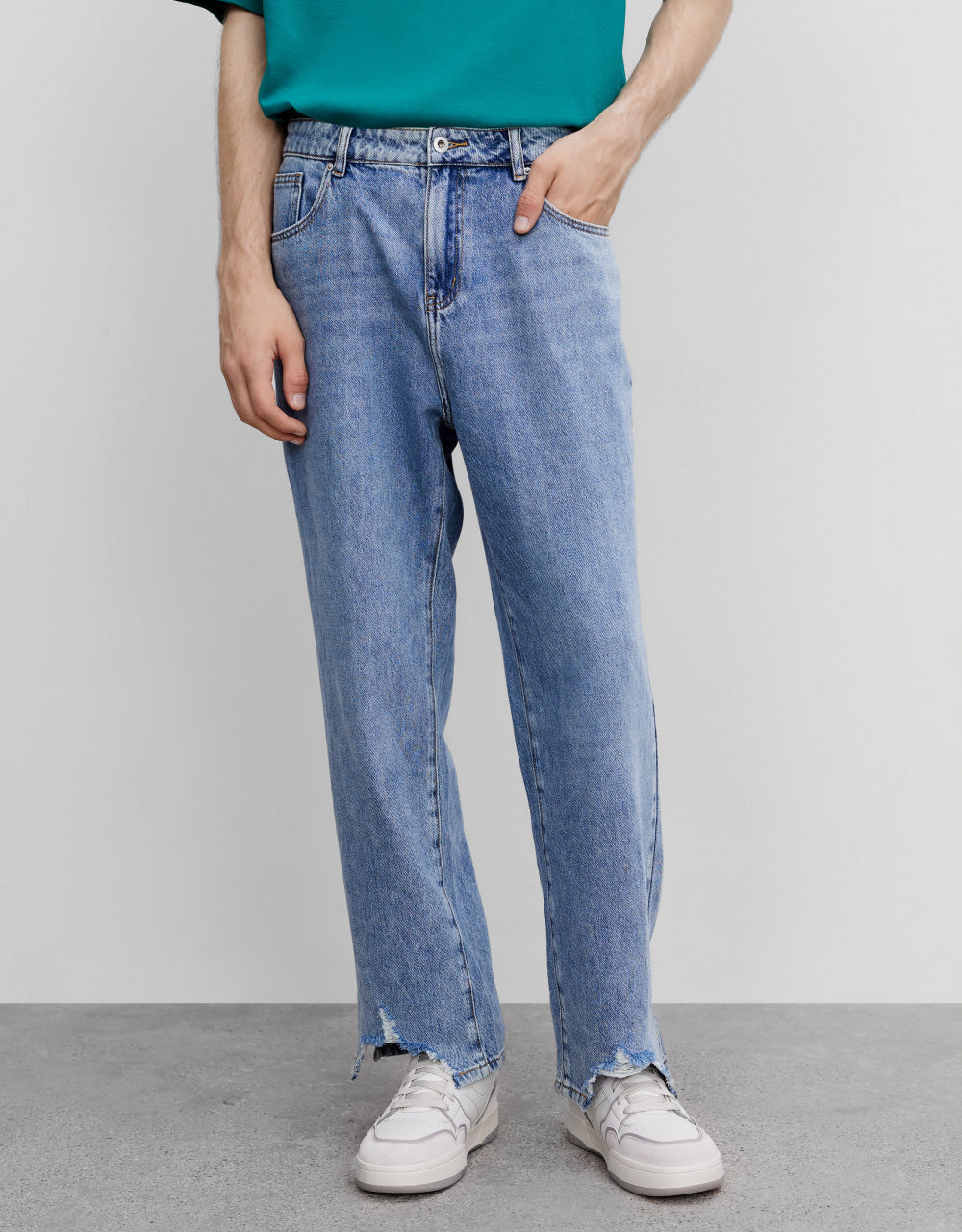 Ripped Straight Jeans