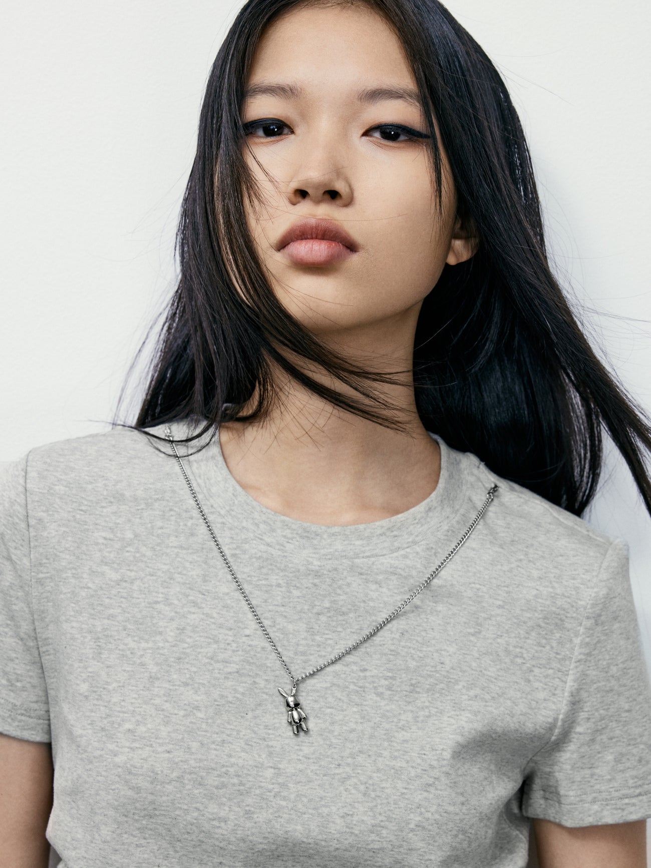 Crew Neck T-Shirt With Necklace