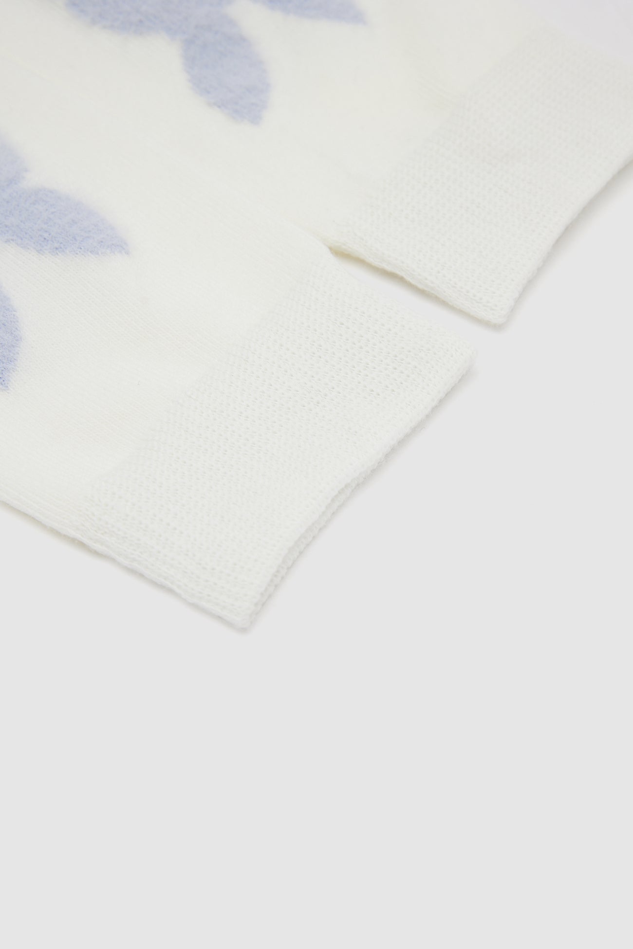 Bunny Pom Pom Décor Mid-Length Socks