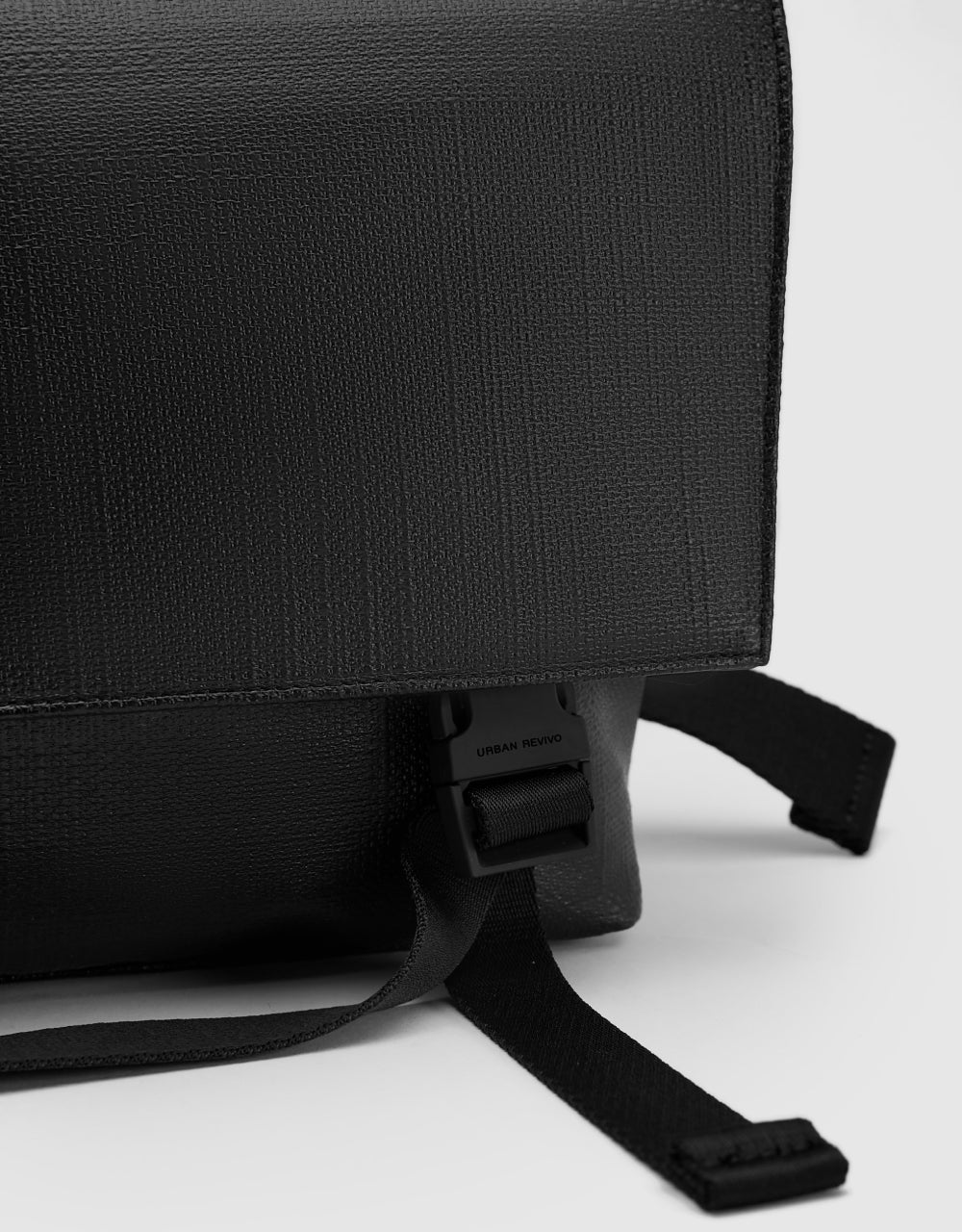 Textured Flip Flap Crossbody Bag