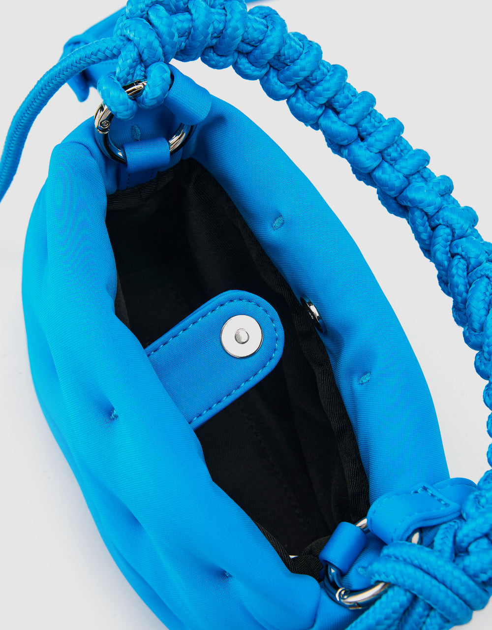 Puffer Bag With Rope Handle