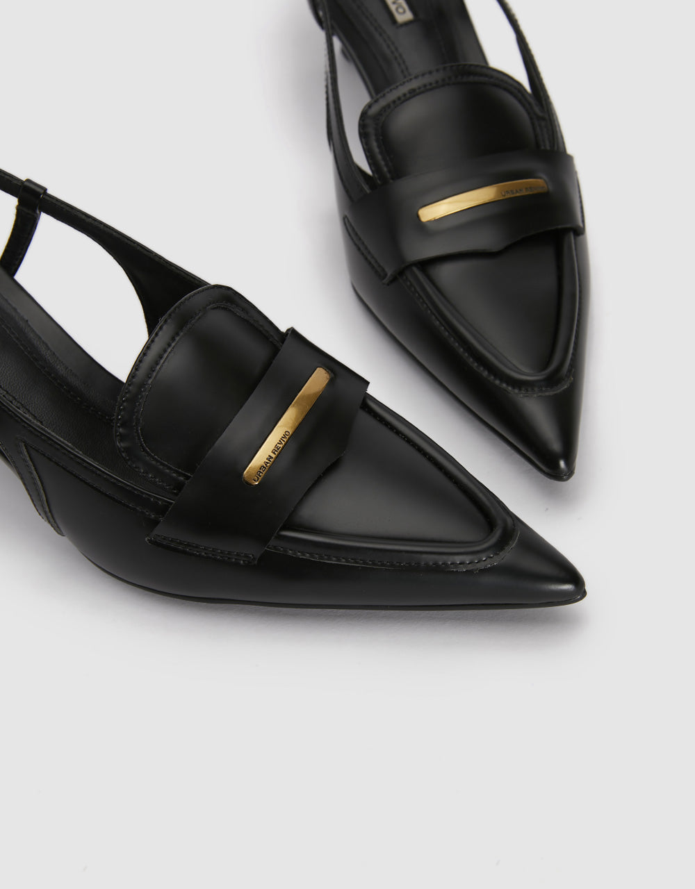 Pointed Toe Kitten Heeled Slingbacks