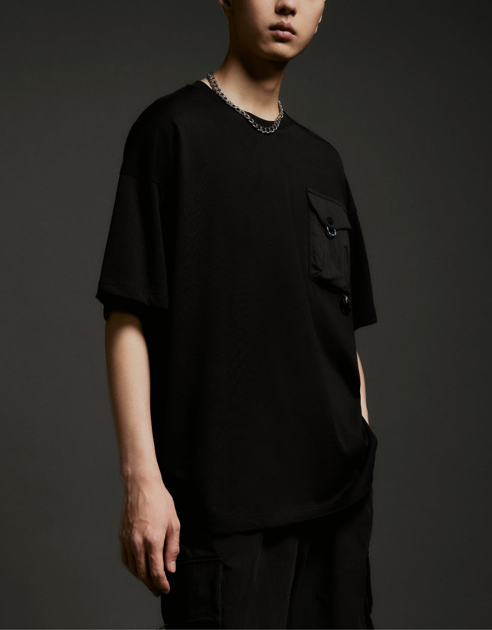 Pocket Detail Crew Neck T-Shirt