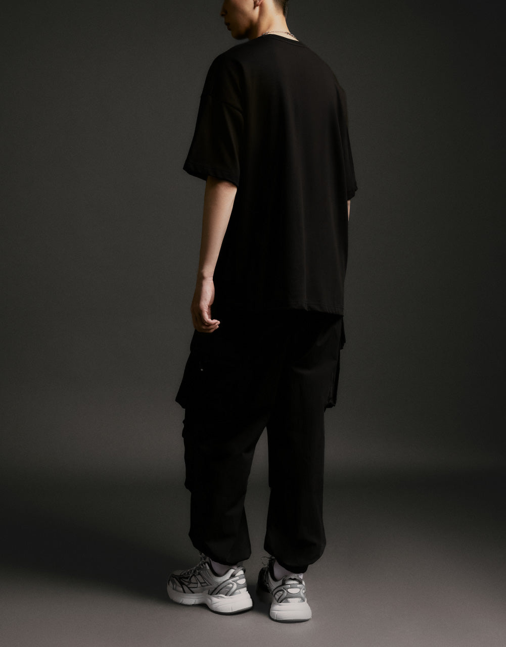 Pocket Detail Crew Neck T-Shirt
