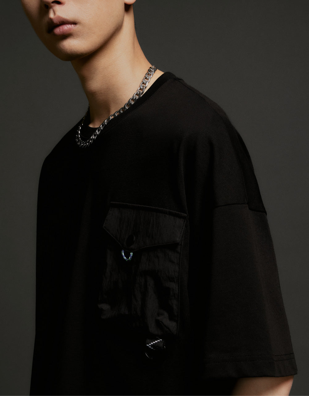 Pocket Detail Crew Neck T-Shirt