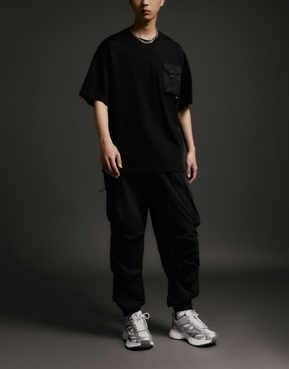 Pocket Detail Crew Neck T-Shirt