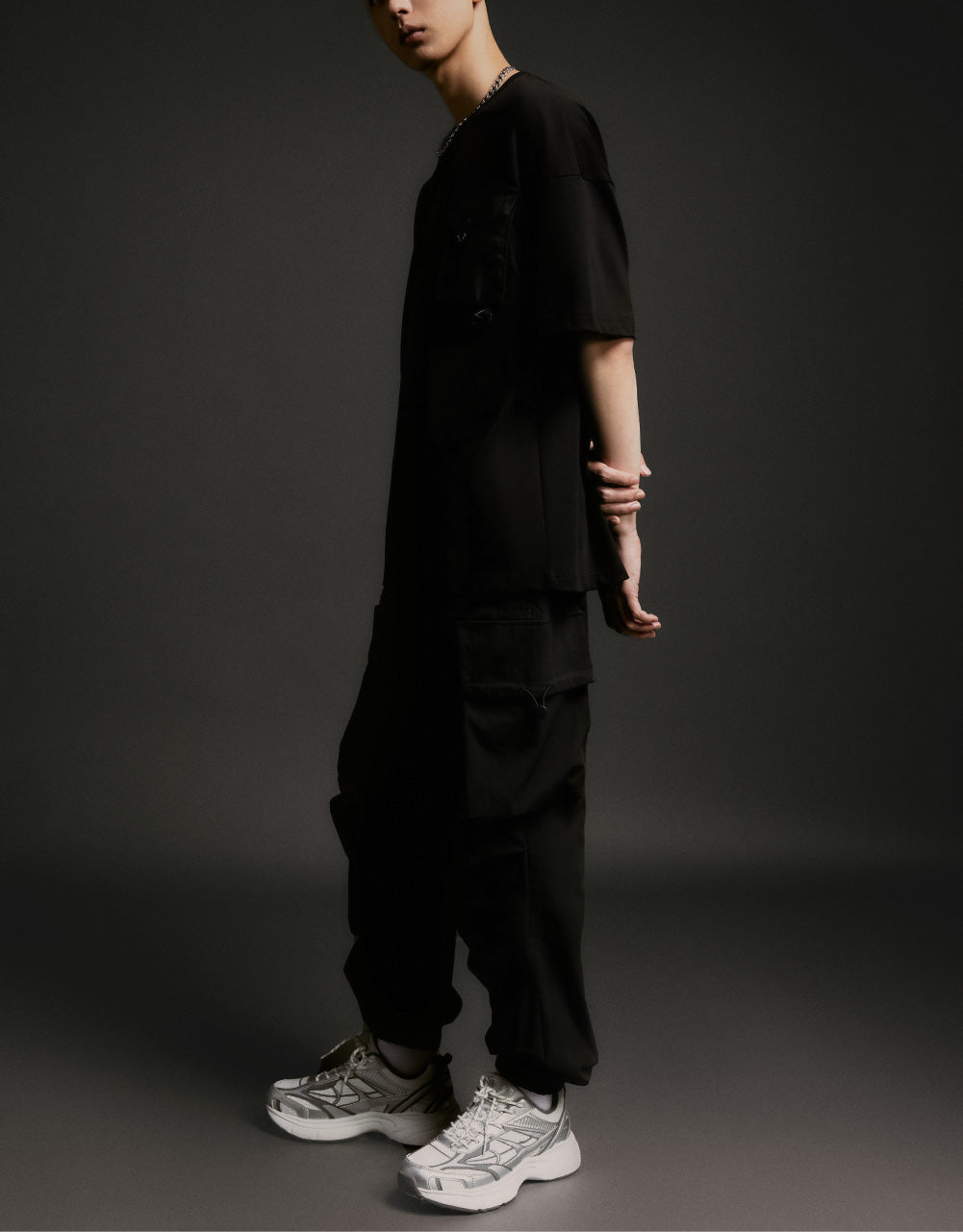 Pocket Detail Crew Neck T-Shirt