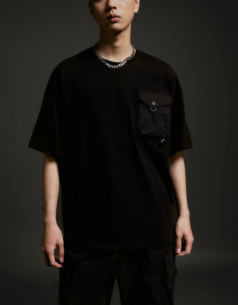 Pocket Detail Crew Neck T-Shirt