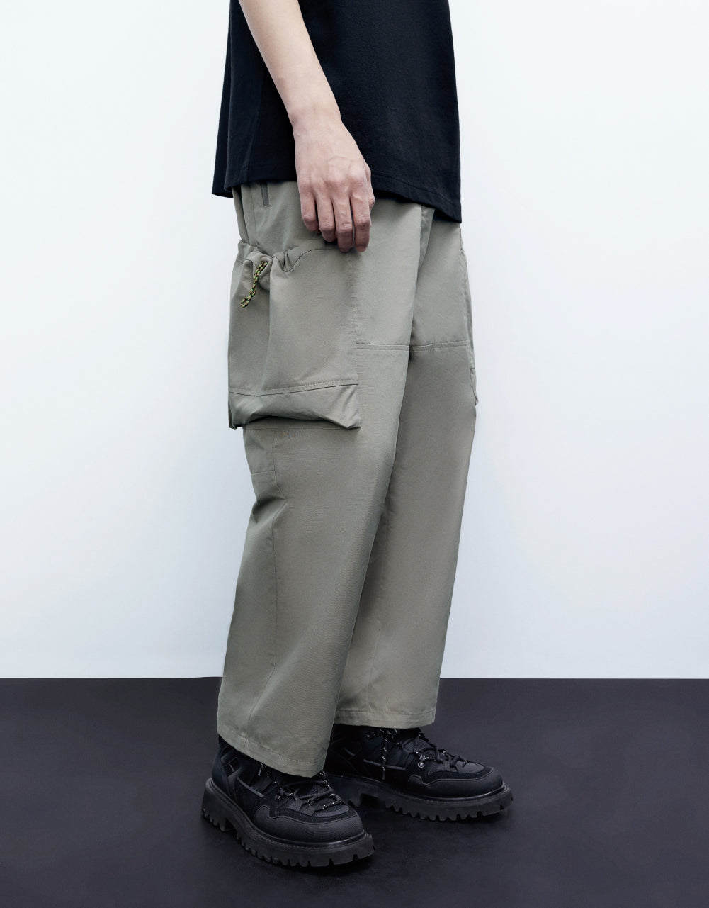 Elastic Waist Pants With Pockets