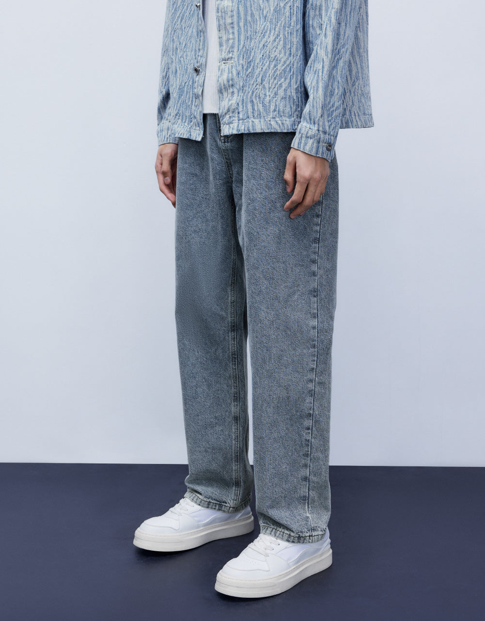 Loose Straight Jeans