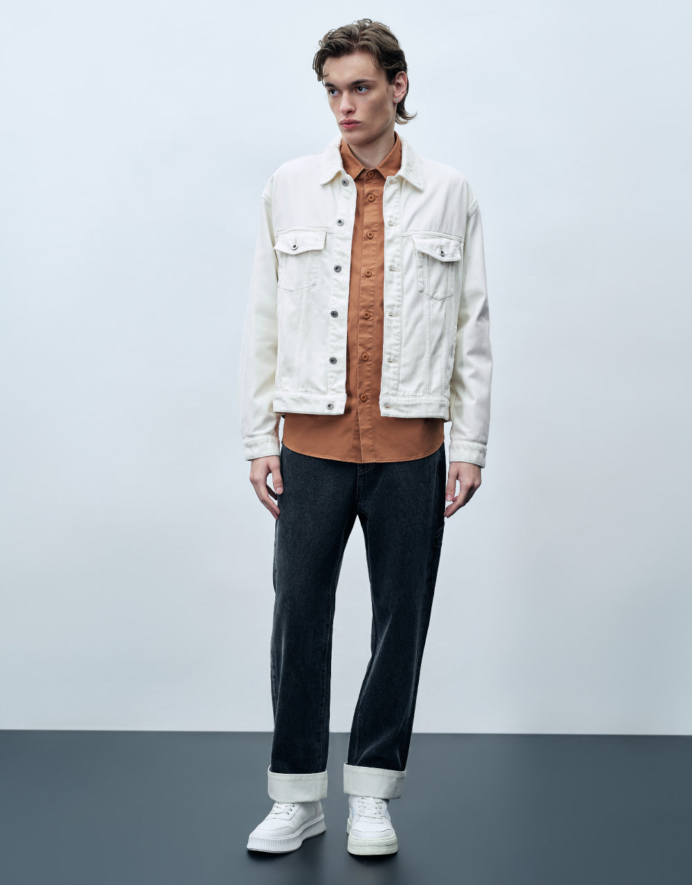 Loose Straight Jeans