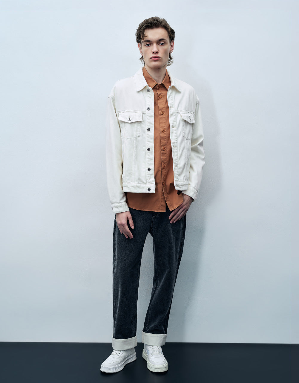Loose Straight Jeans