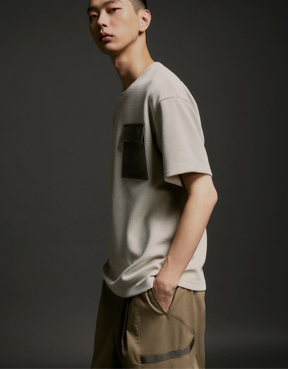Fake Flap Pocket Textrued T-Shirt