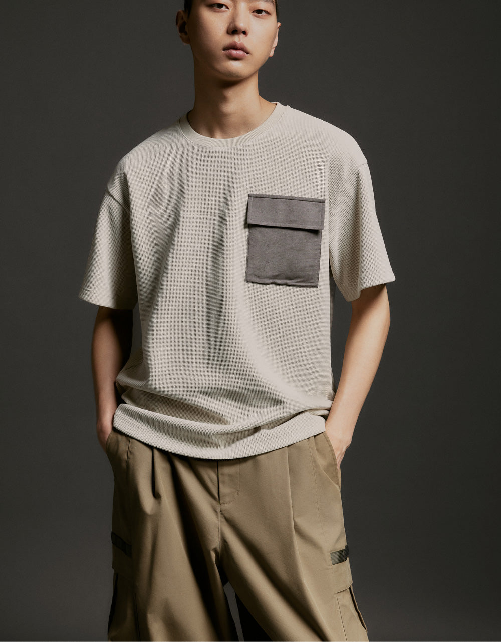 Fake Flap Pocket Textrued T-Shirt