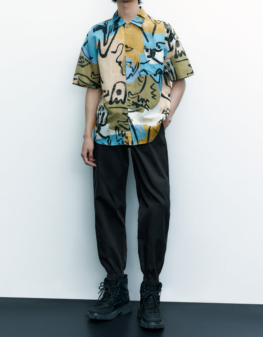 Low-Cut Uppers Jogger Pants