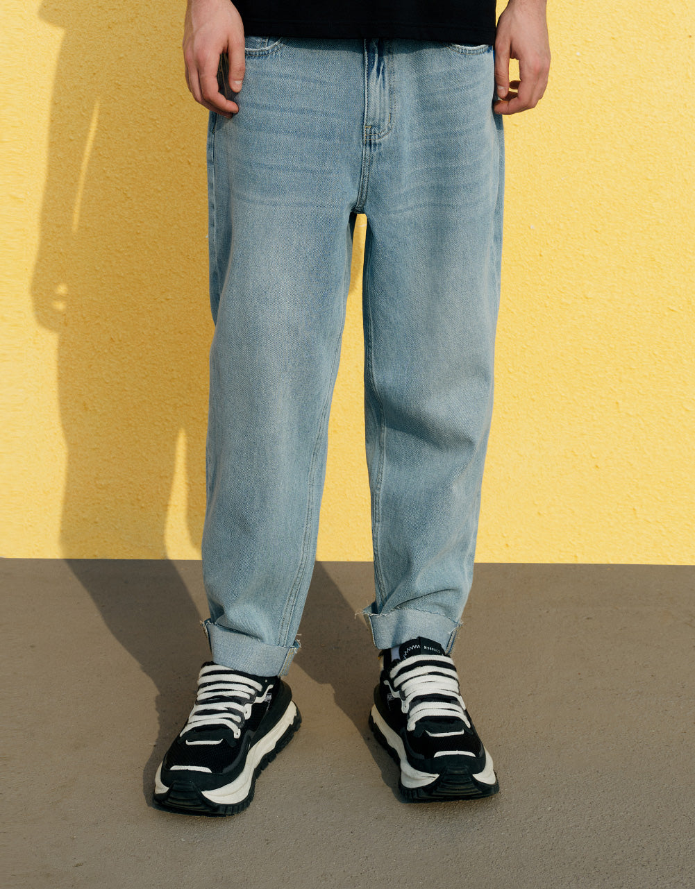 Roll Up Hem Carrot Fit Jeans