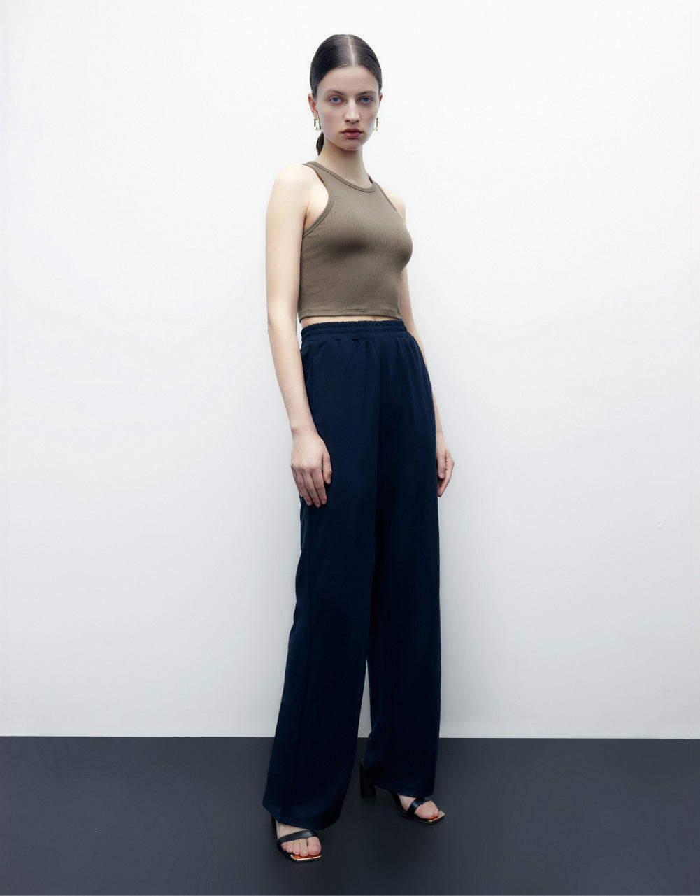 Basic Crew Neck Tank Top