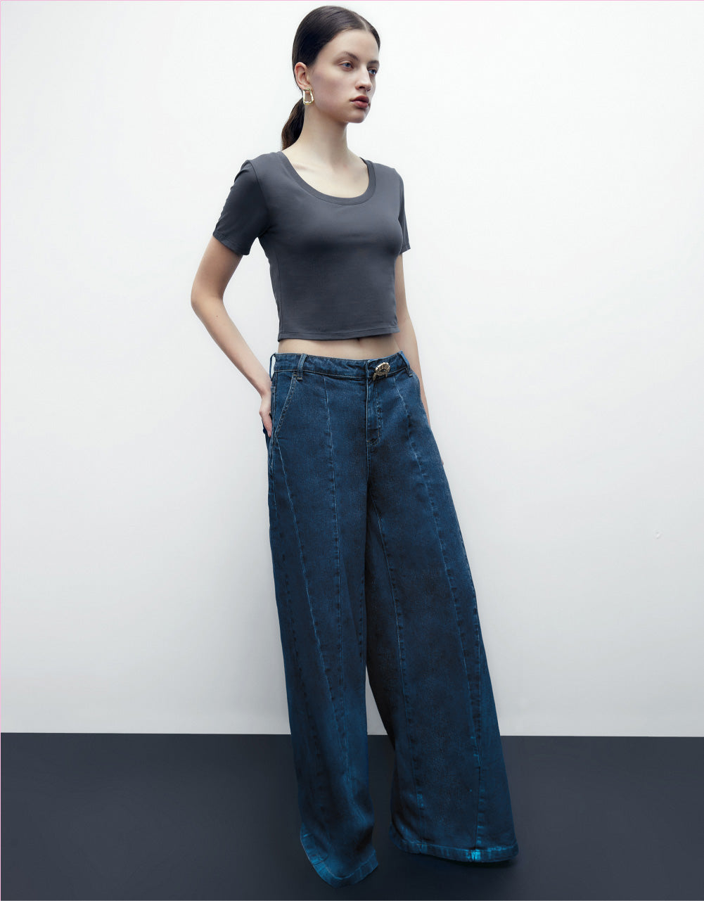 Basic U Neck T-Shirt