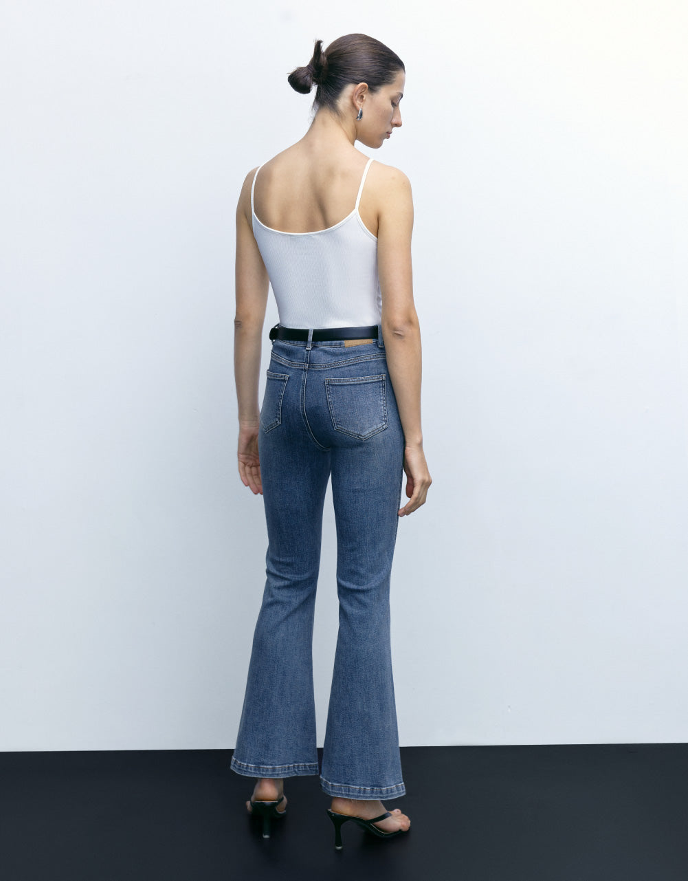 V-Neck Basic Tank Top
