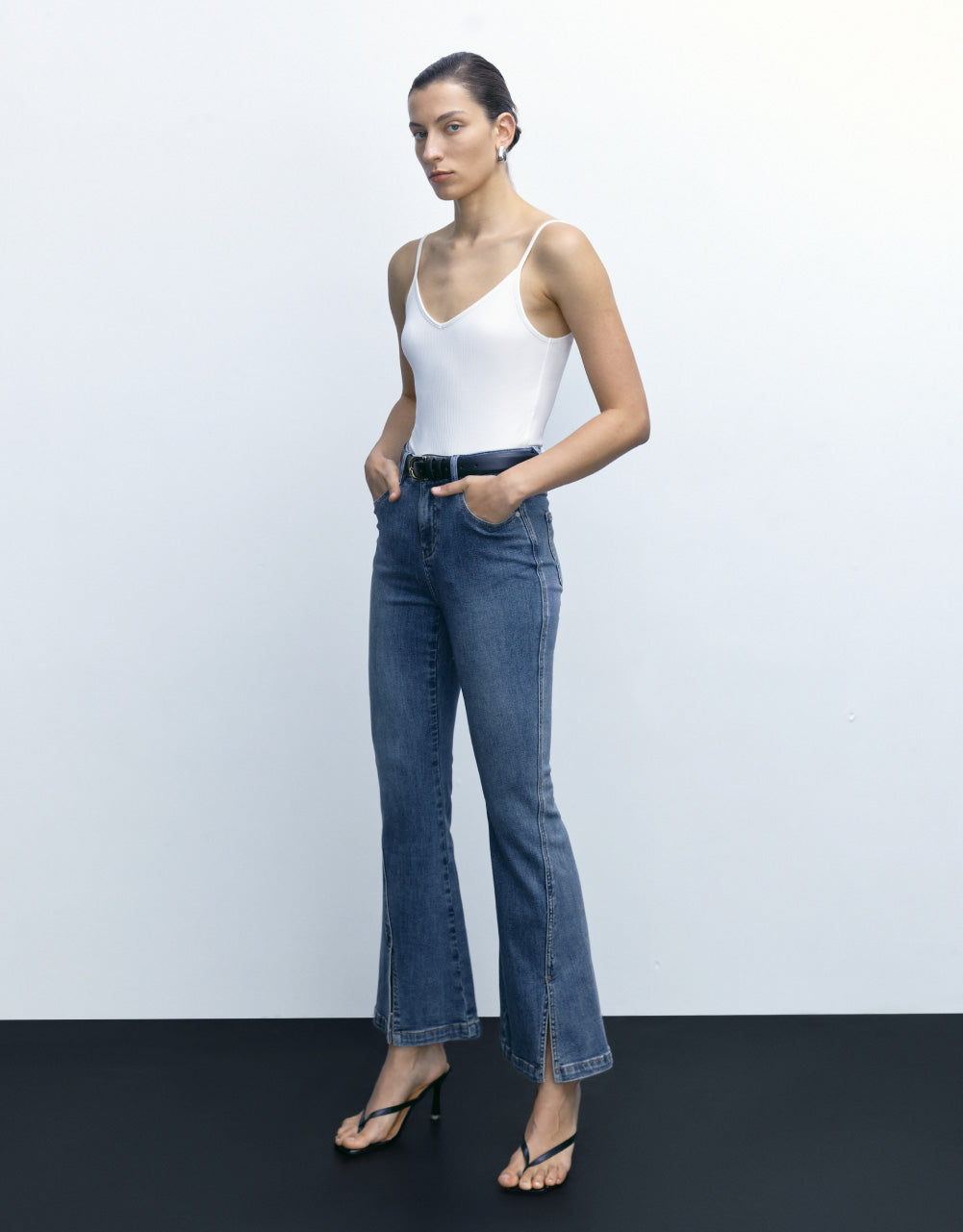 V-Neck Basic Tank Top
