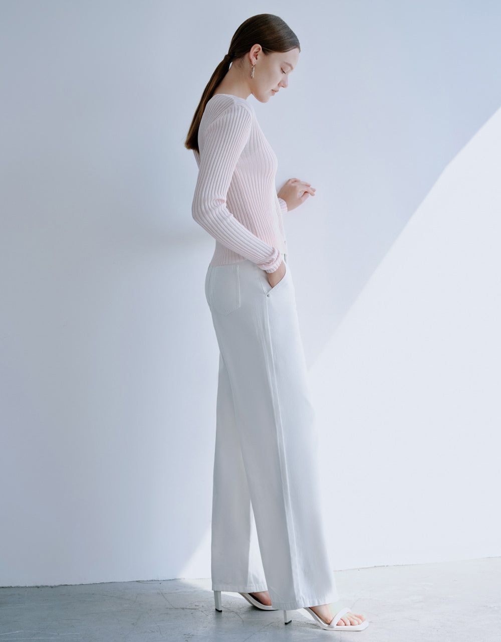 Mid-Waist Regular Fit Jeans