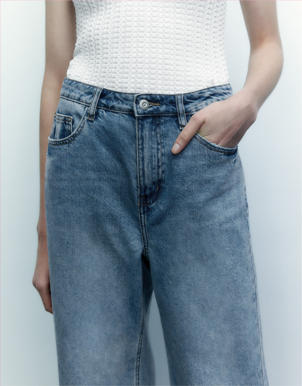 Wide-Leg Jeans