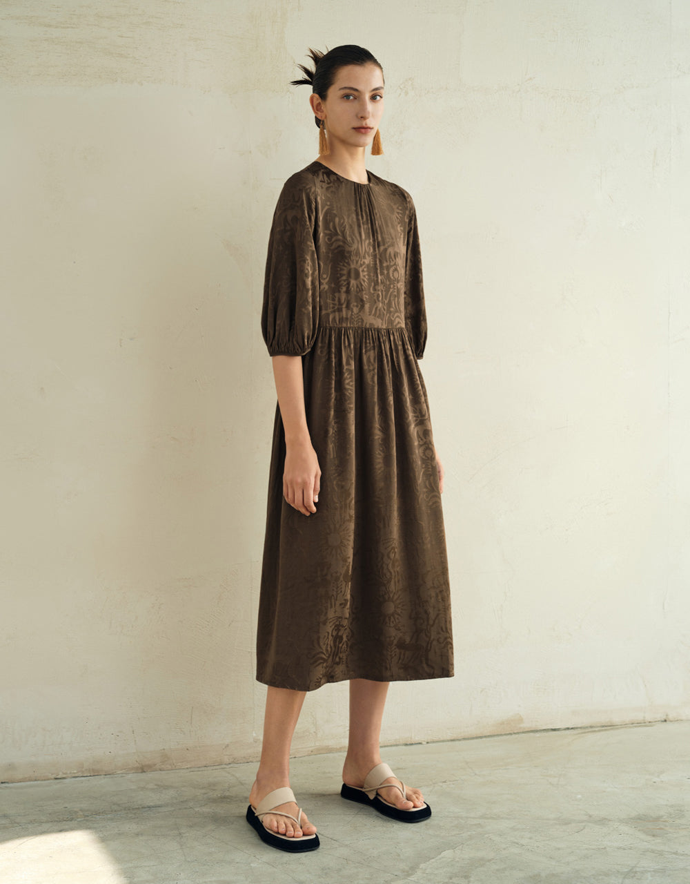 3/4 Sleeve Crew Neck Midi Dress