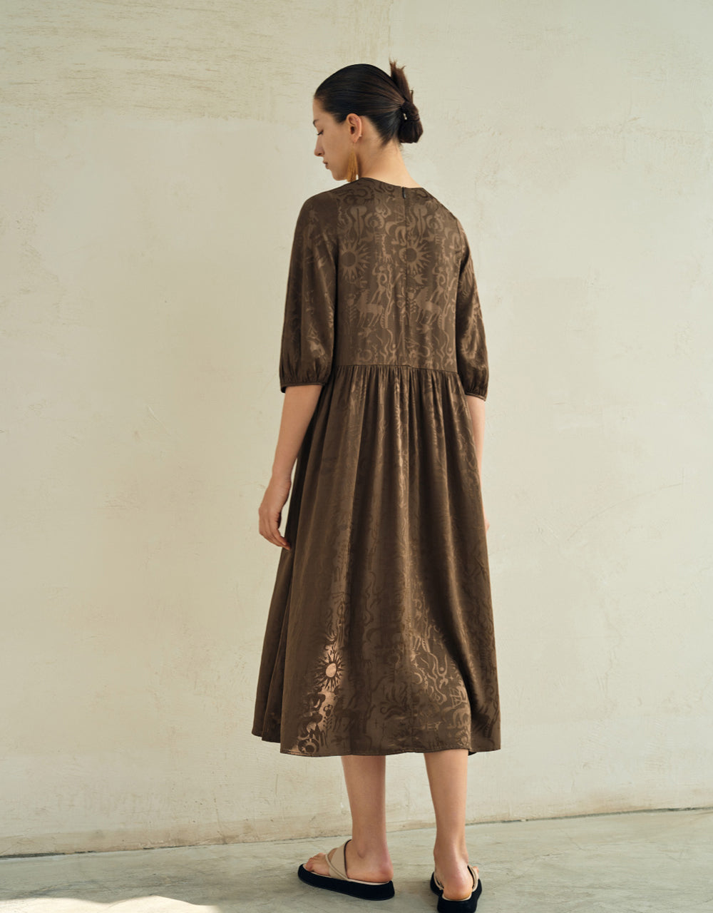 3/4 Sleeve Crew Neck Midi Dress