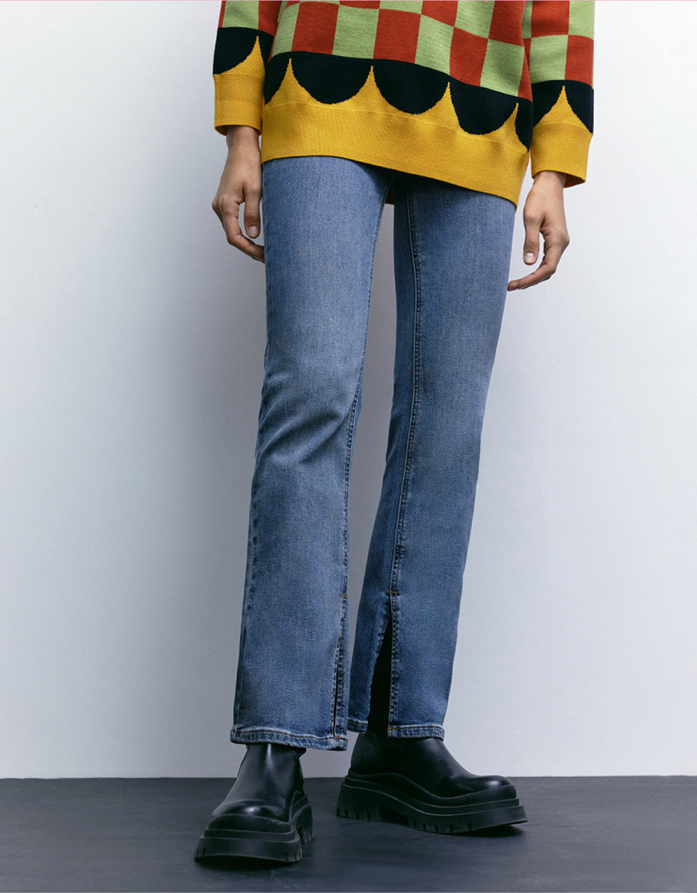 Basic Flared Jeans