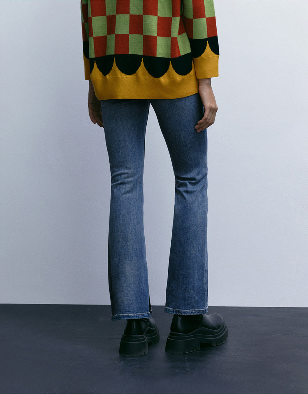 Basic Flared Jeans