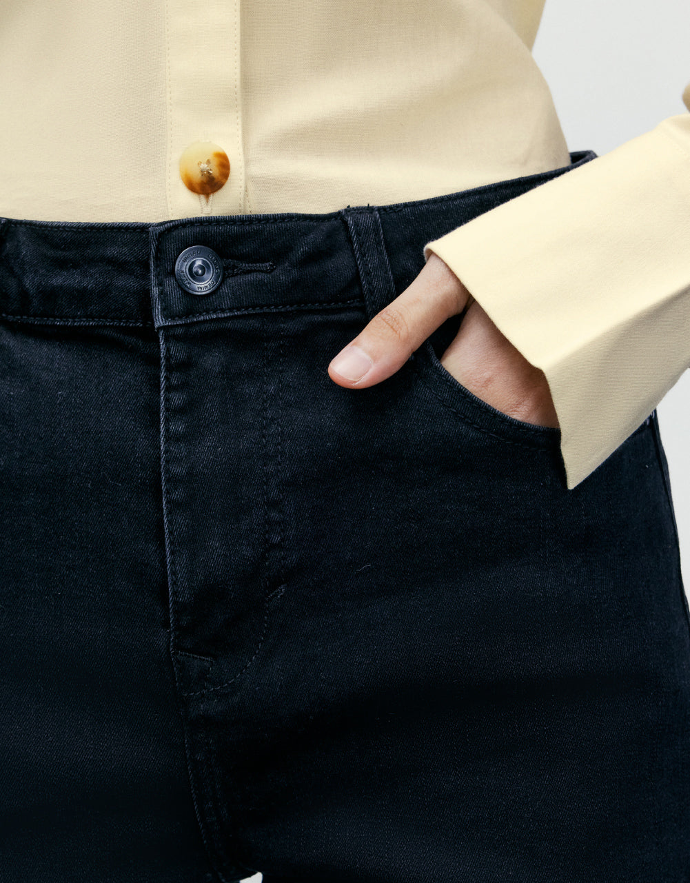 Low Waist Flared Jeans