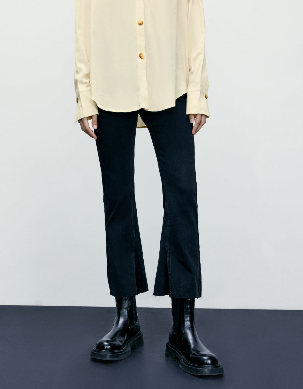 Low Waist Flared Jeans