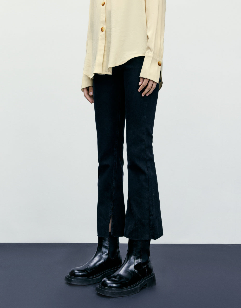 Low Waist Flared Jeans