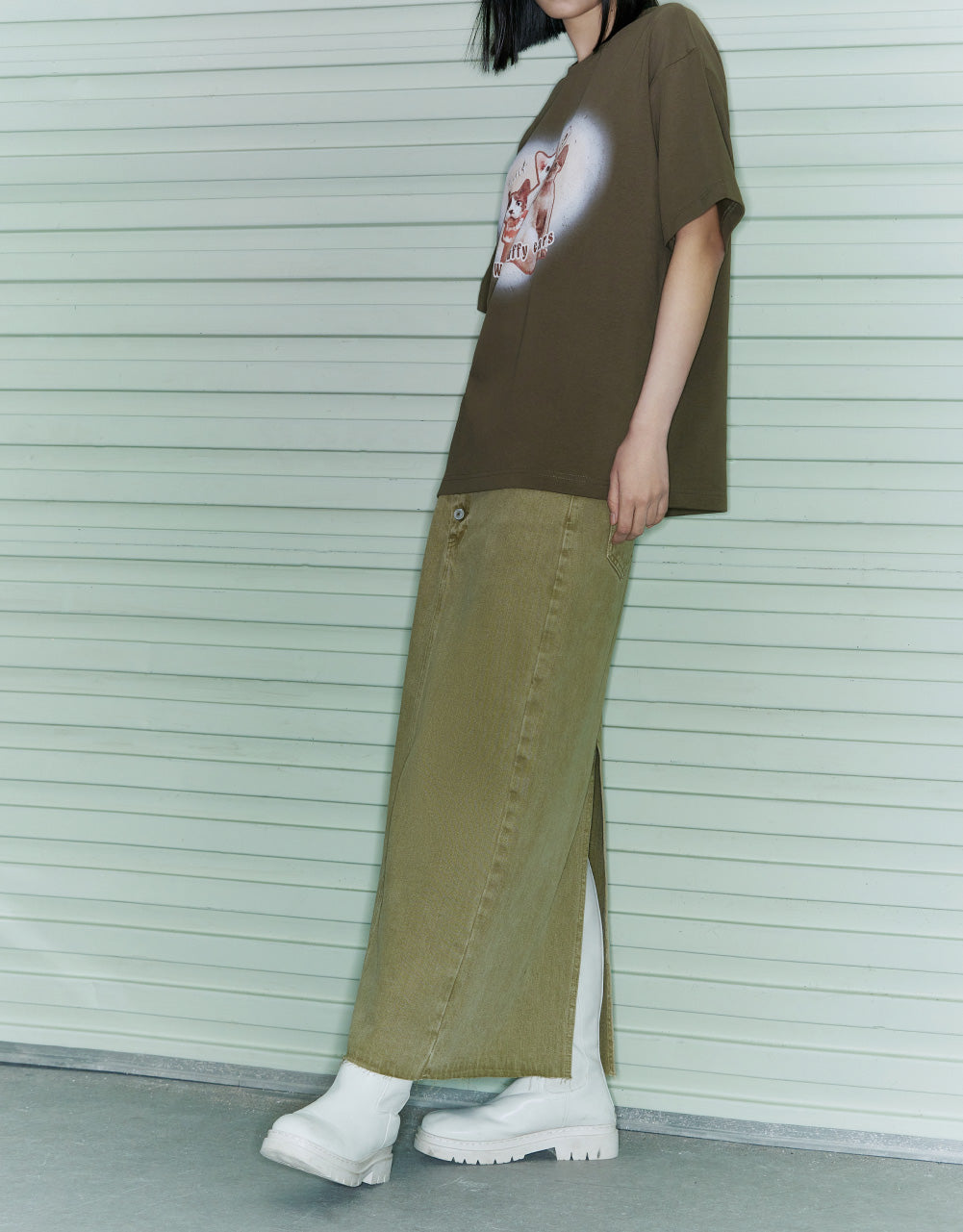 Slanted Button Midi Denim Skirt