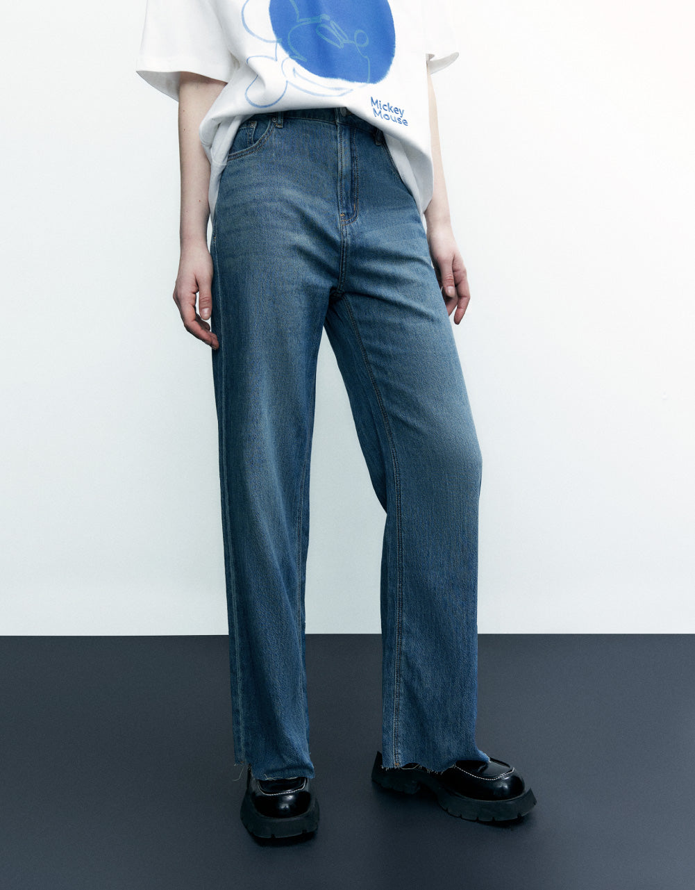 Mid-Waist Jeans
