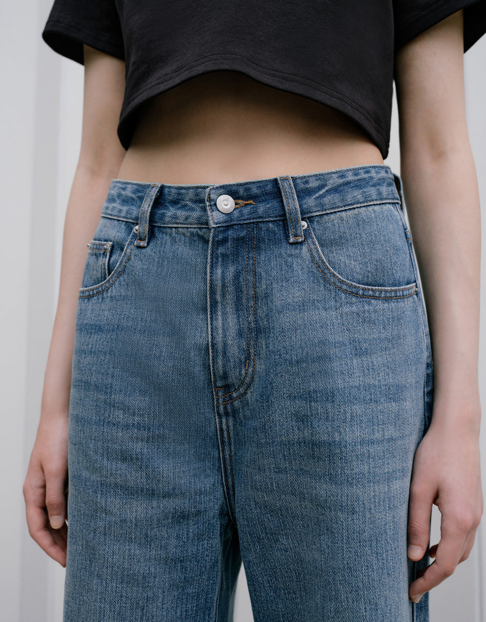 Ripped Raw Hem Wide-Leg Jeans