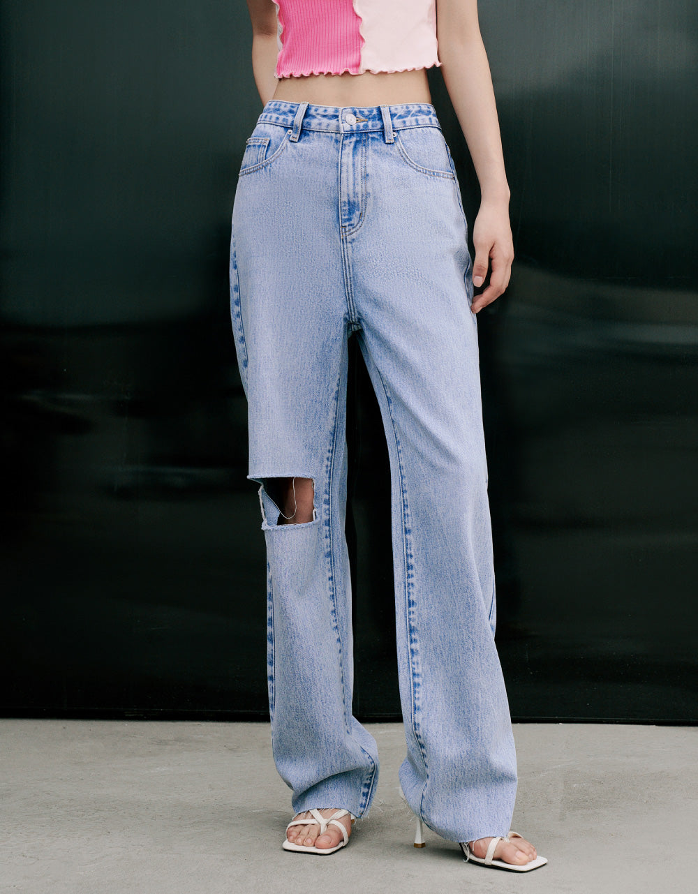 Ripped Raw Hem Wide-Leg Jeans