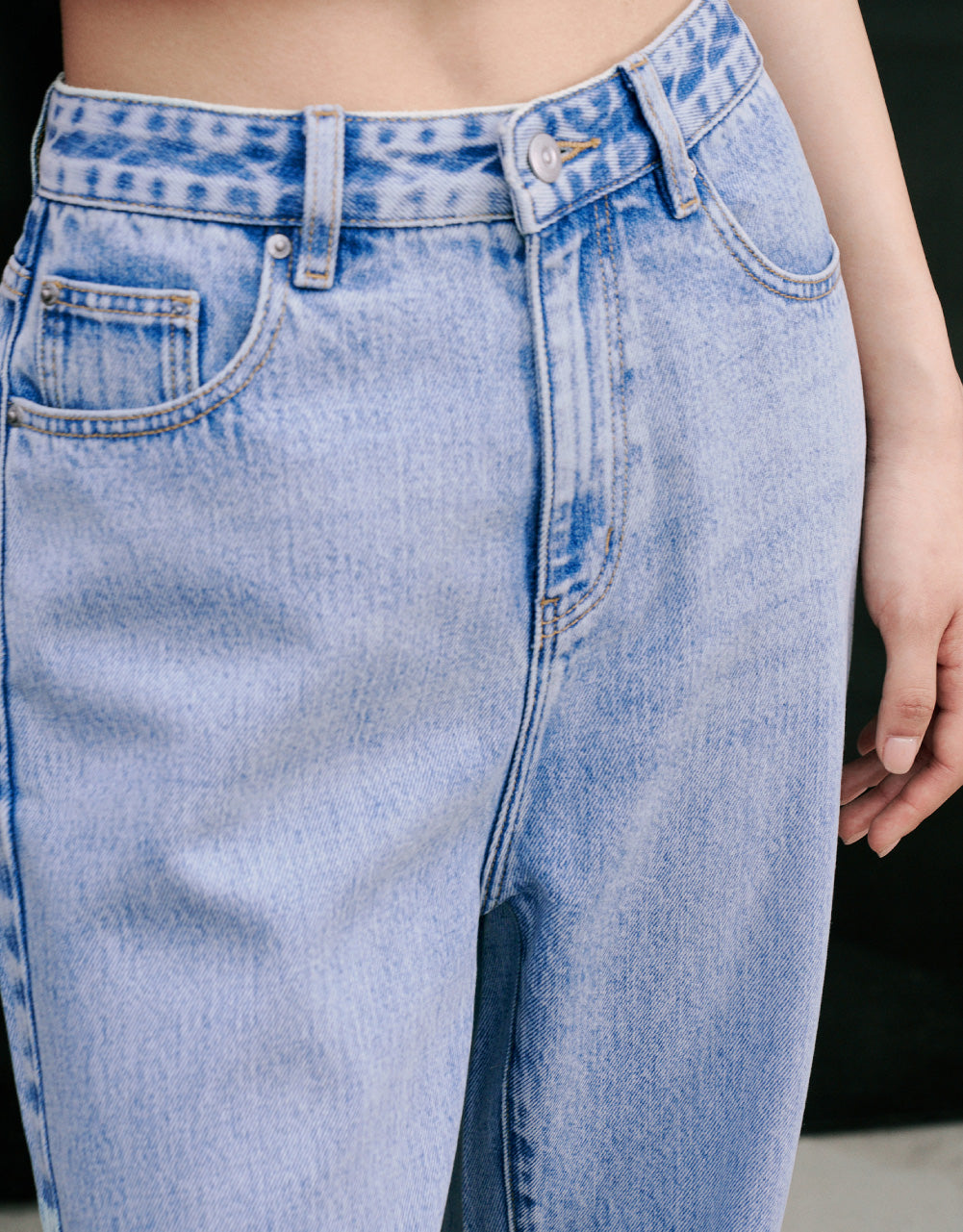 Ripped Raw Hem Wide-Leg Jeans