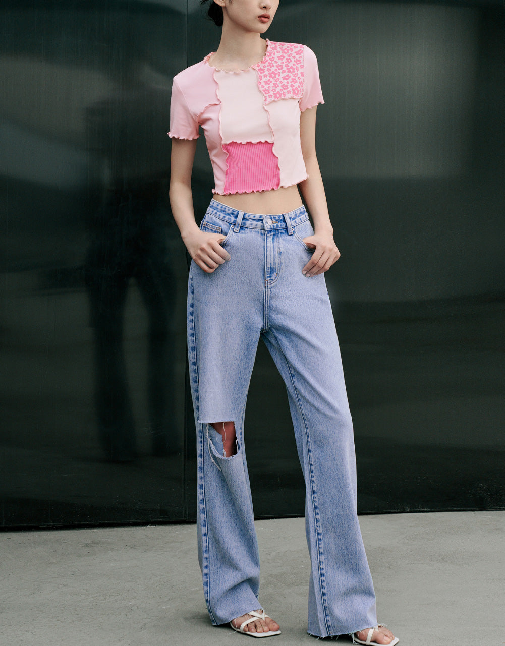 Ripped Raw Hem Wide-Leg Jeans