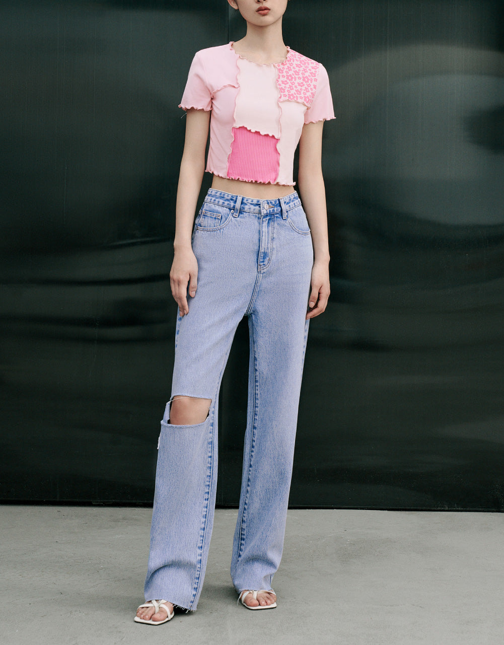 Ripped Raw Hem Wide-Leg Jeans